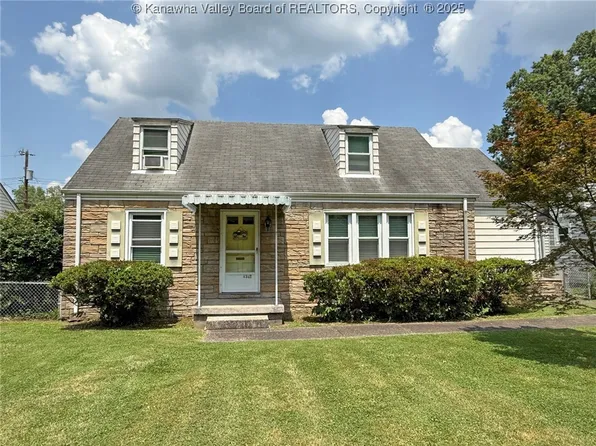 4312 Lancaster Ave, Charleston, WV 25304