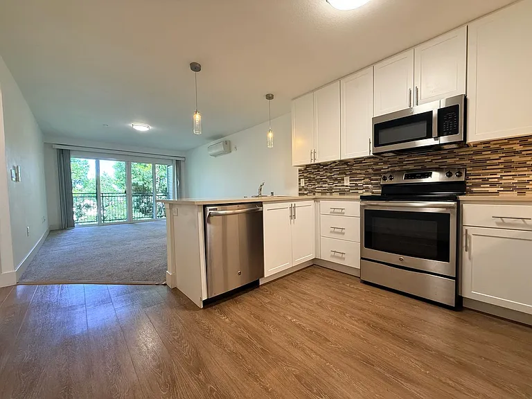 926 Woodside Road, Redwood City — Photo 15