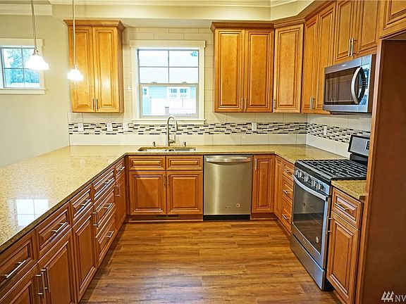 5th image of 2223 Park View St NE