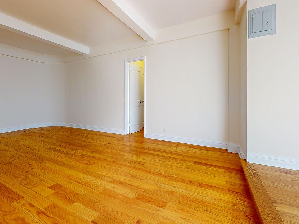 2nd image of 141 E 56th St APT 6D