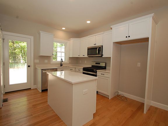 2nd image of 2B Villa Lane #4B