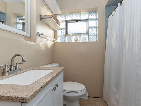 5th image of 10361 S Saint Louis Ave