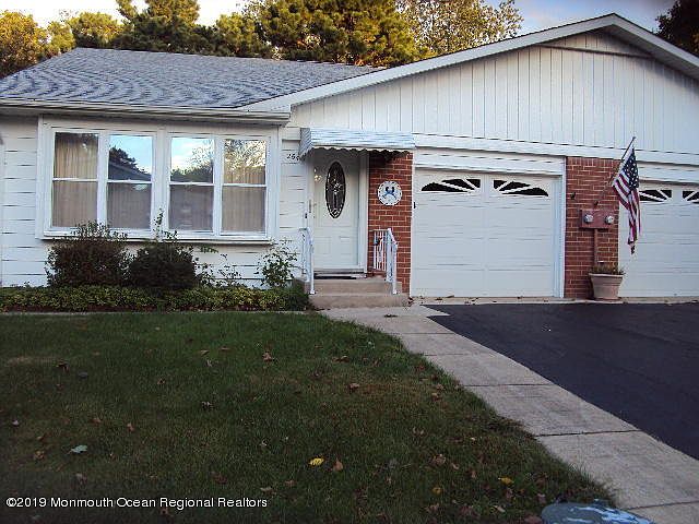 1st image of 26 Moccasin Dr #A