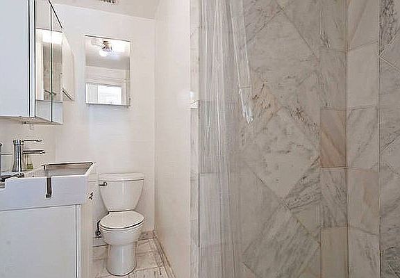 3rd image of 320 E 77th St #3A