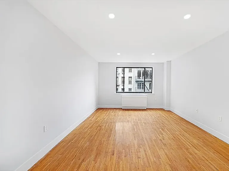 417 E 83rd St #4C — Photo 4