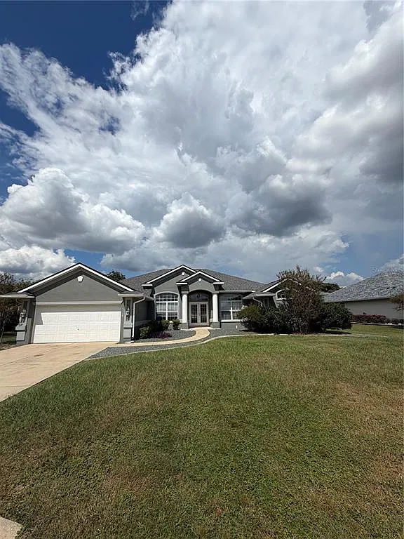 3 bed, 2.0 bath, 2076 sqft, $2,200 — Photo 1