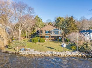 3305 Memorial Dr, Muskegon, MI 49445