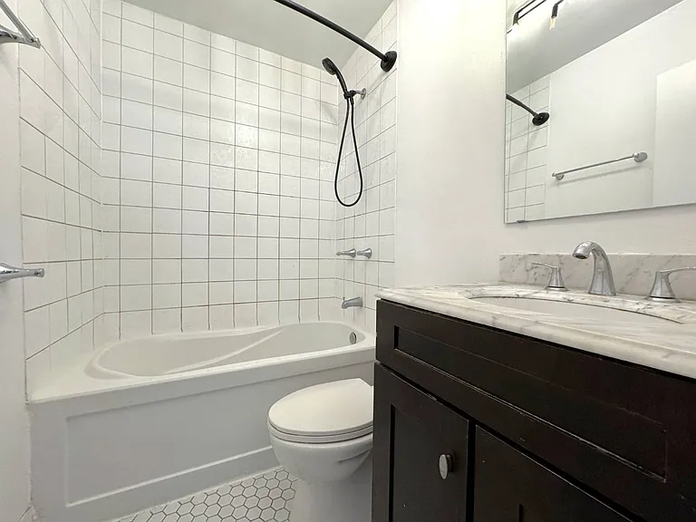 1175 Queen St E #B — Photo 13