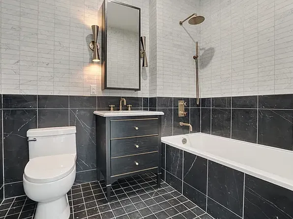 875 4th Avenue image 2 of 20