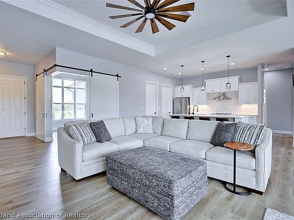 4th image of 5940 Nevada St