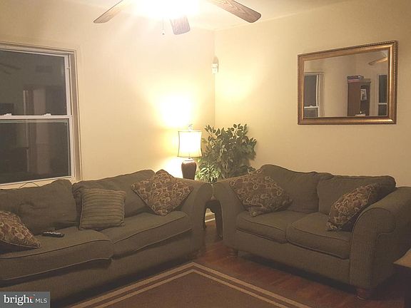 3rd image of 36681 Owens Dr