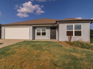264 N Worley St, Huntsville, AR 72740