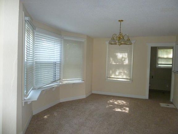 3rd image of 226 N 16th St
