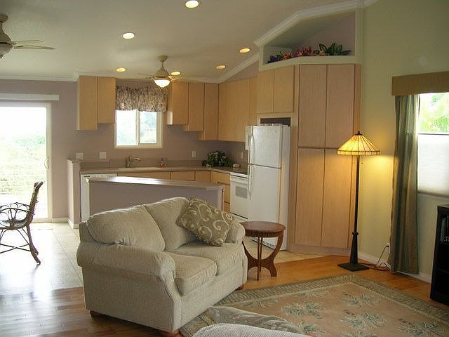 2nd image of 5298 Makaloa St