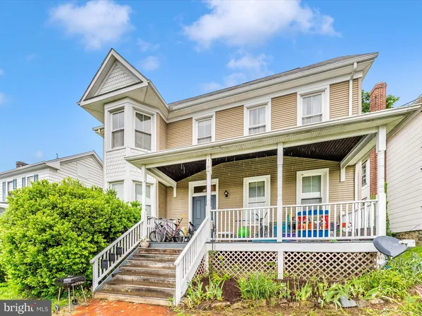 21 E A St, Brunswick, MD 21716