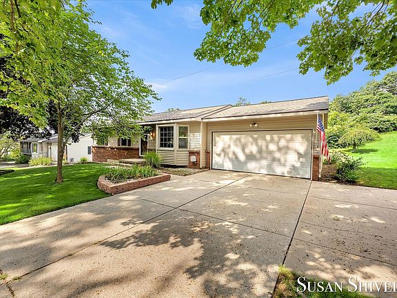 4th image of 2659 Bryanwood Dr NW