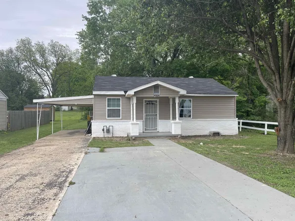 2004 Maple St, Humboldt, TN 38343