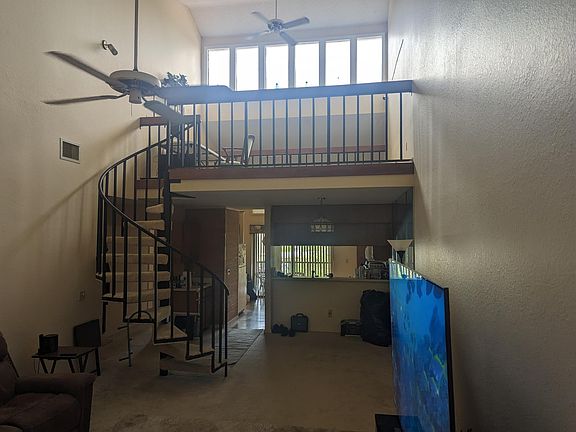 4th image of 108 Lindsay Ln