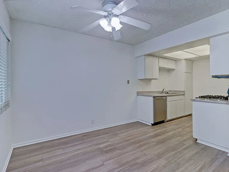 207 W Marquita #7 — Photo 10