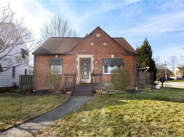 7427 Dellbank Dr, Brooklyn, OH 44144