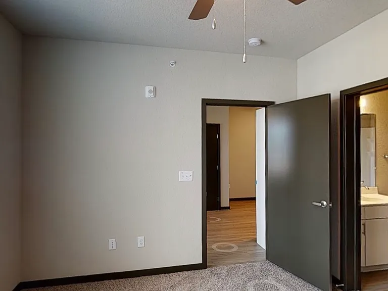240 E Cottage Grove Rd #611-6 — Photo 10