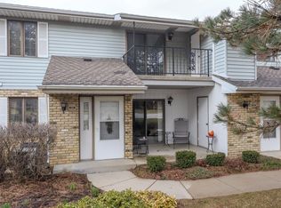 1452 Pheasant Run Dr UNIT 103, Racine, WI 53406