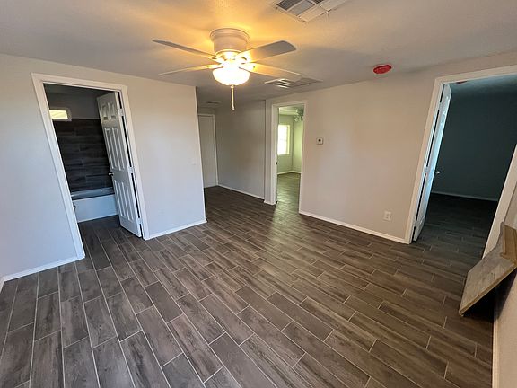 4th image of 441 E Brady St #2