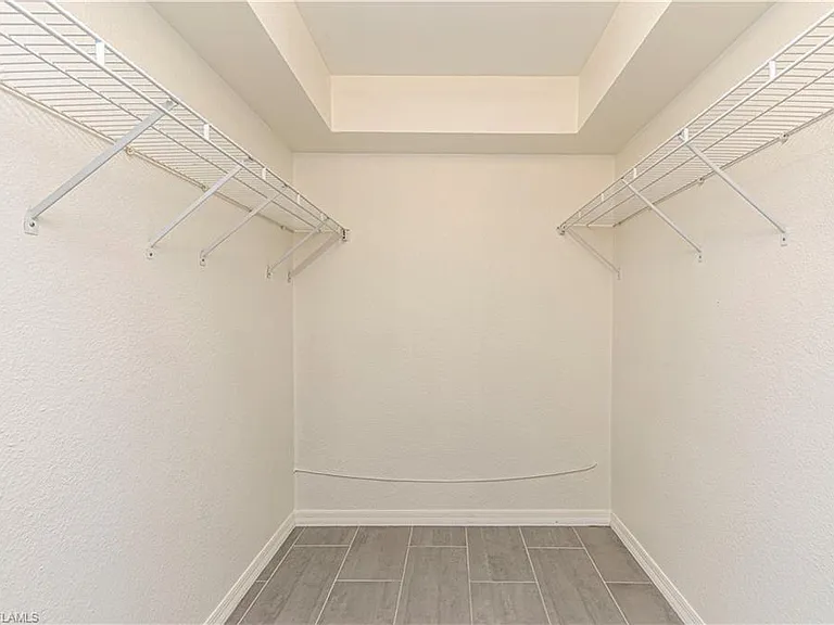 9600 Victoria Ln #108 — Photo 16