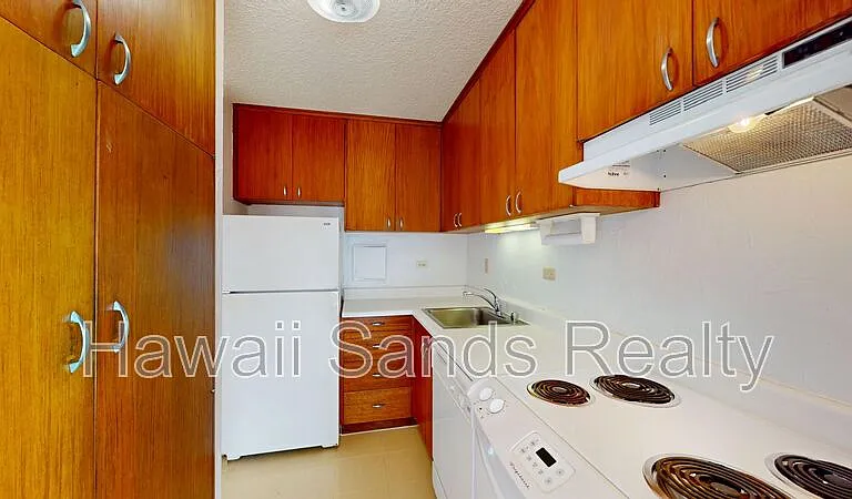 710 Lunalilo St #504 — Photo 4