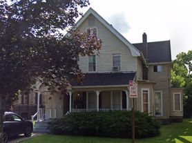 196 N. Goodman