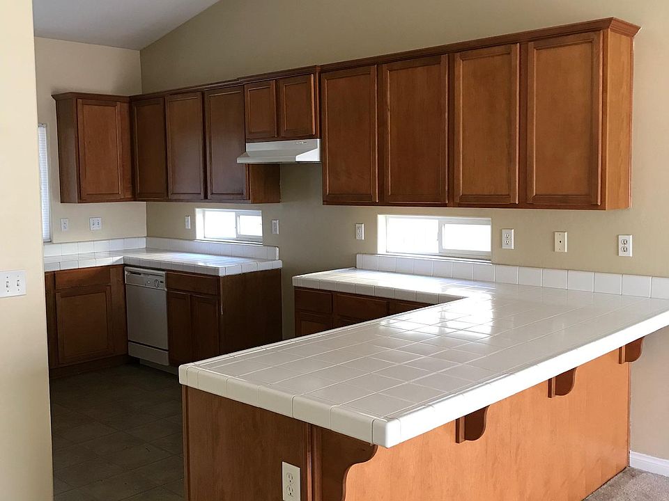 2nd image of 313 Scarletfire Dr
