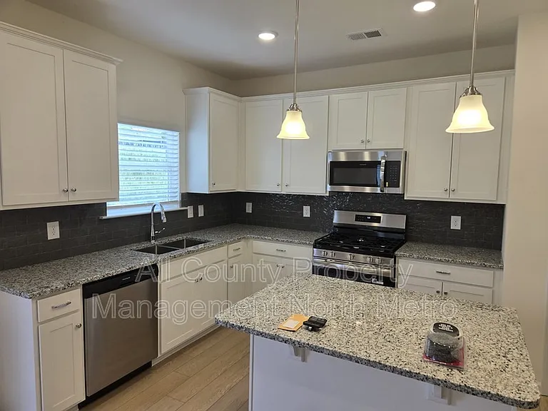 142 Hadley Way SW — Photo 5