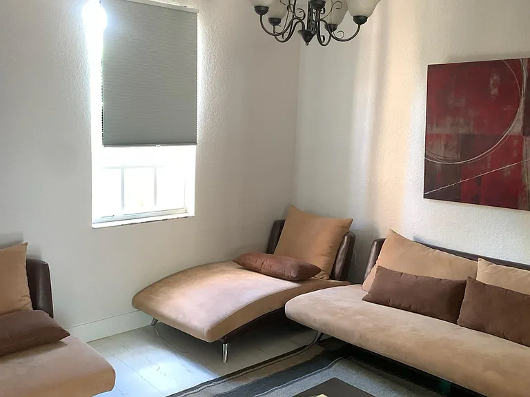 15313 SW 8th Way — Photo 4