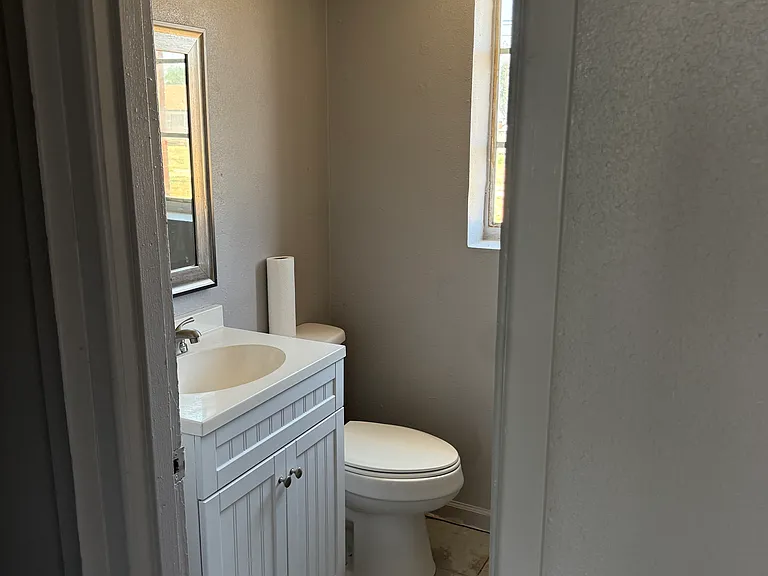 3220 W Kansas Ave — Photo 8