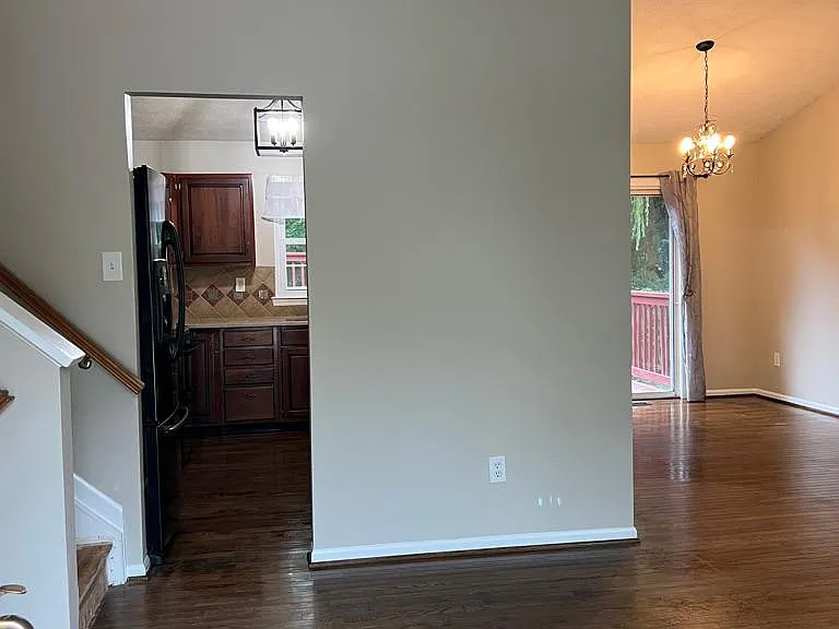 207 Kinross Dr — Photo 5