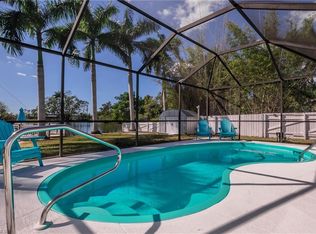 28 Constitution Dr, Naples, FL 34112