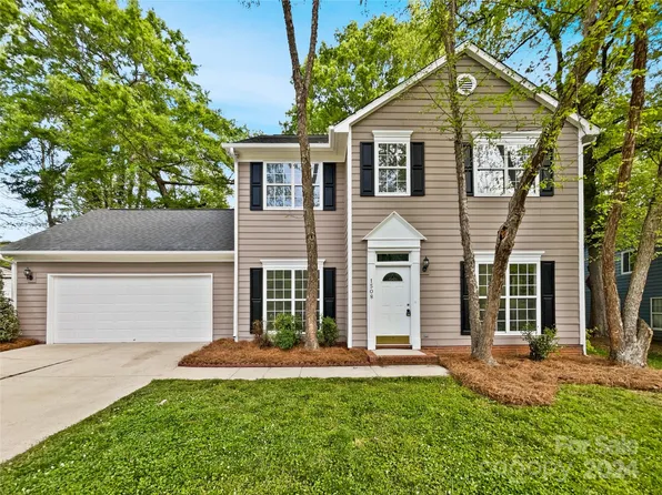 1508 Running Brook Rd, Charlotte, NC 28214