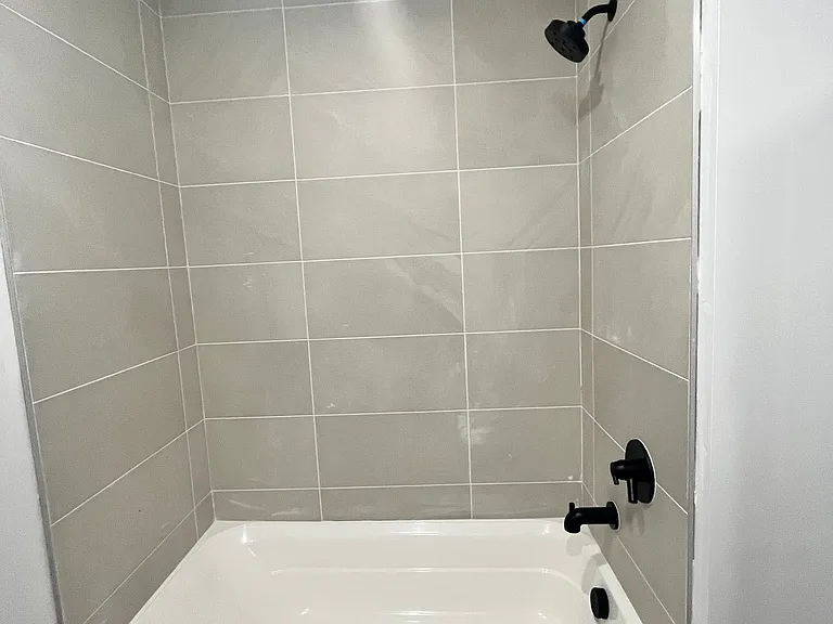 553 Market St #1C — Photo 6