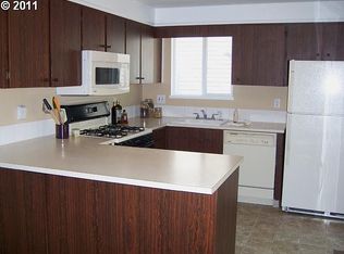 9700 SW 54th Ave, Portland, OR 97219