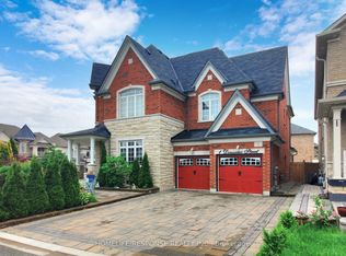 1 Dinosaur St, Brampton, ON L6P4E3