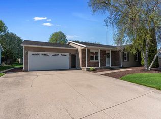 407 Eilbes Ave, Beaver Dam, WI 53916