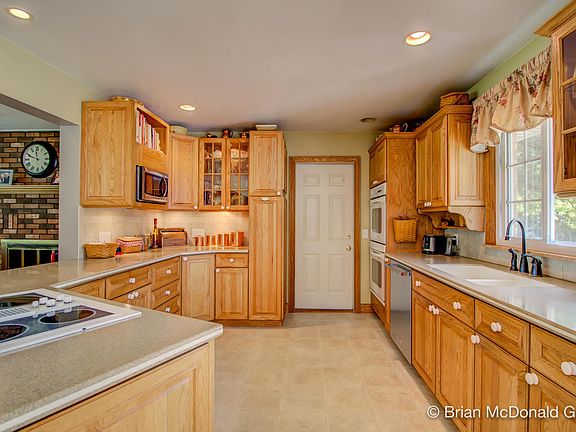 2nd image of 3054 118th Ave