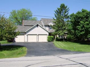 802 Locust Dr, Dundee, IL 60118