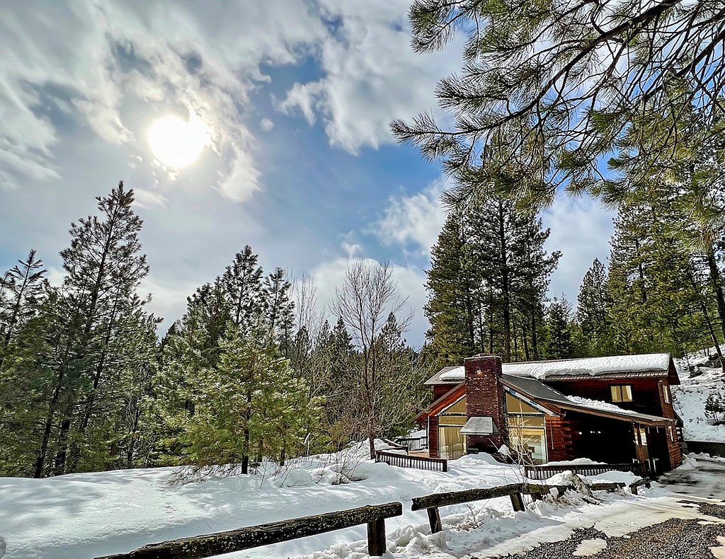 208 Ponderosa Ln, Cascade, ID 83611 | Zillow