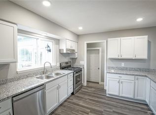 226 W Funderburg Rd, Fairborn, OH 45324