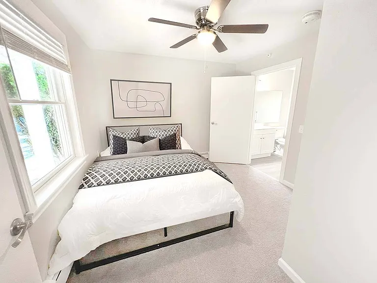 1 Bedroom Bed