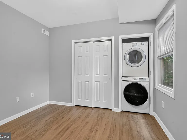 1209 E Susquehanna Ave #1 — Photo 11