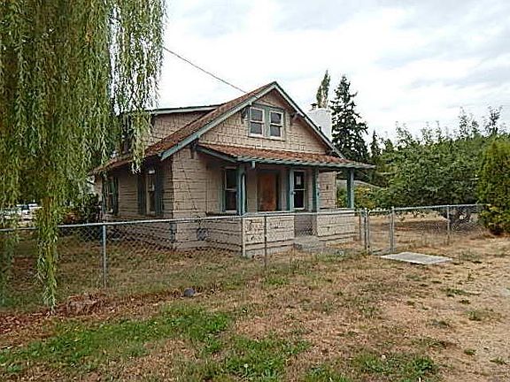 3rd image of 301 Olive St E