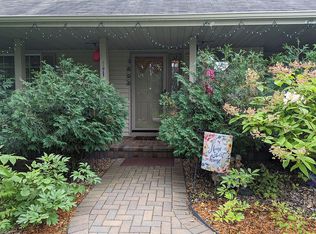 7854 Dover Cv, Eden Prairie, MN 55347
