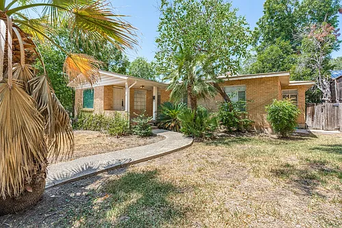 101 Canterbury Hill St Photo 1